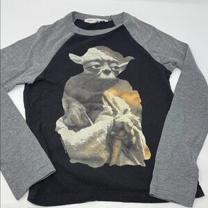 Gap Kids Yoda Raglan Tee - Star Wars  Long Sleeve XS (inside tag is torn )